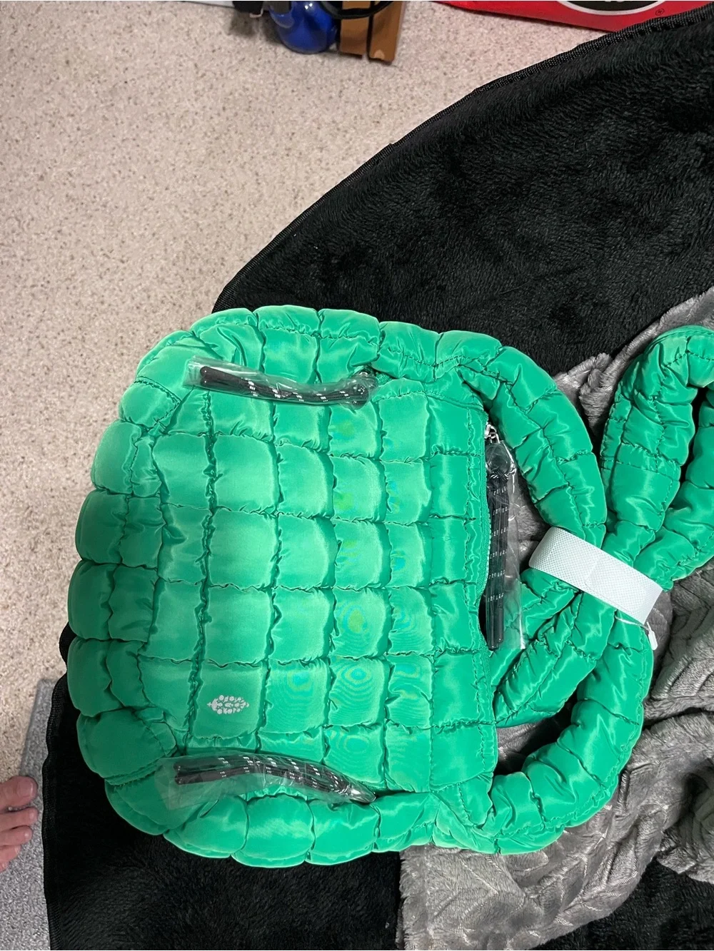 Free People Quilted Puffy Crossbody Bag - Bright Green - Picture 2 of 3